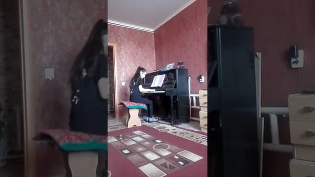 Дочь играет на фортепиано смотреть онлайн