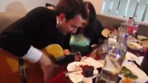 Красивая грузинская песня в живую поет