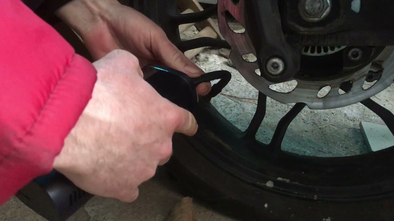 Аккумуляторный компрессор для колес! смотреть онлайн