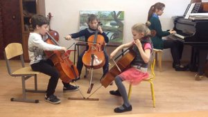 Украинская народная песня "Ой, лопнул обруч".