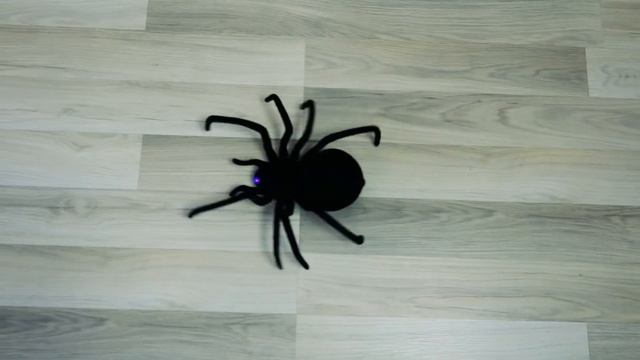 ОЖИЛИ Игрушки из Планшета! Как Амелькины Игрушки примут Роблокс в Дом Амельки? Roblox герои смотреть онлайн