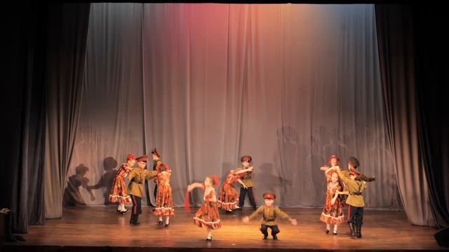 Казачья пляска "Земляничка - Ягодка"