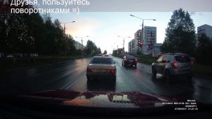 Водитель BMW показывает водителю Mercedes где включаются поворотники =).