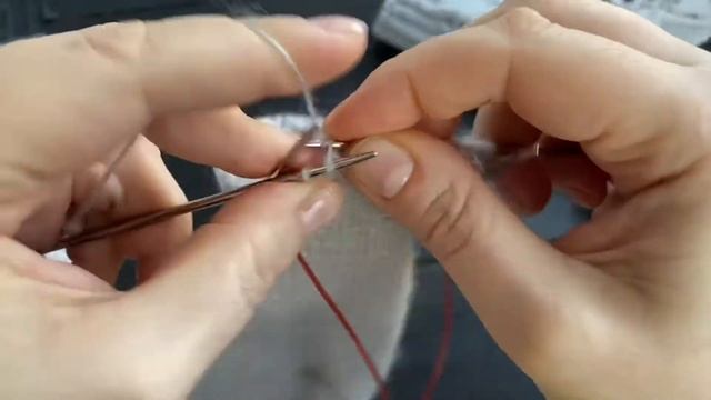Вяжем ажурные носочки от мыска.