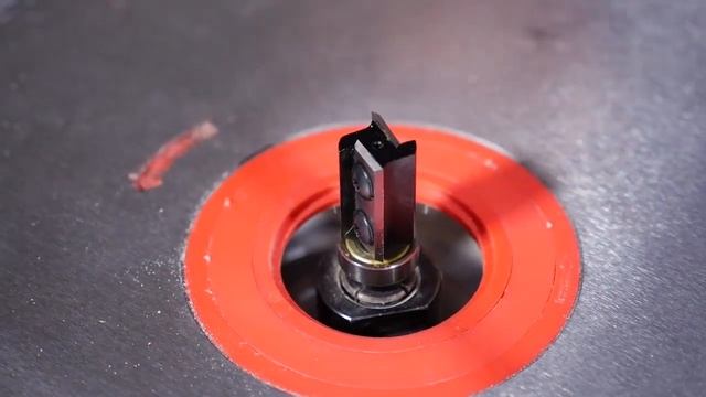 JET JRT 2 УНИВЕРСАЛЬНЫЙ ЧУГУННЫЙ ФРЕЗЕРНЫЙ СТОЛ Triton TRA001 смотреть онлайн