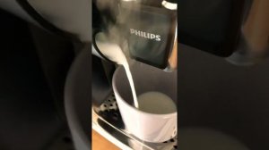 Новая автоматическая кофемашина Philips 2000 LatteGo