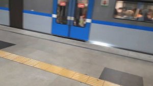 Покатаемся на Казанском метро несколько остановок.