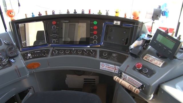 На Компрессорном столкнулись два трамвая, от которых осталась лишь груда металла смотреть онлайн