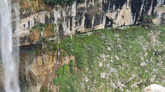 Смертельный прыжок ( Водопад тобот) смотреть онлайн