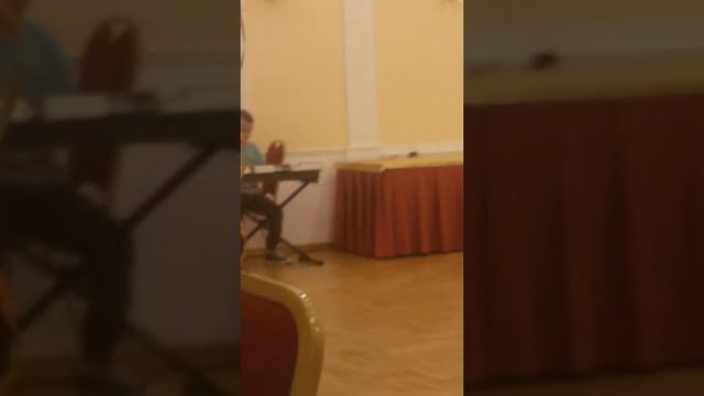 Играют на инструментах смотреть онлайн