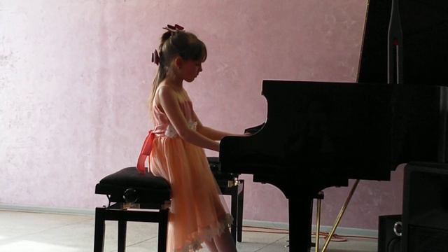 А. Колтунова Вариации на тему "Птичка над моим окошком" - исп. Виктория Шпеттер. Преп. Зиборова Е.С смотреть онлайн