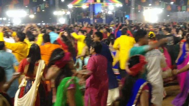 The United Way Garba: World's Largest Garba in Vadodara | Gujarat смотреть онлайн