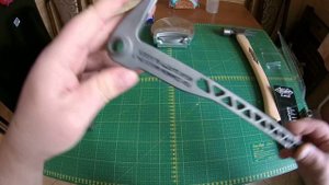 Stiletto Титановые молотки, гвоздодеры прикольные фишки.