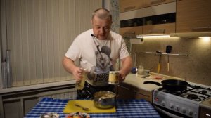 Дрожжевые оладьи на молоке , пышные как у бабушки.