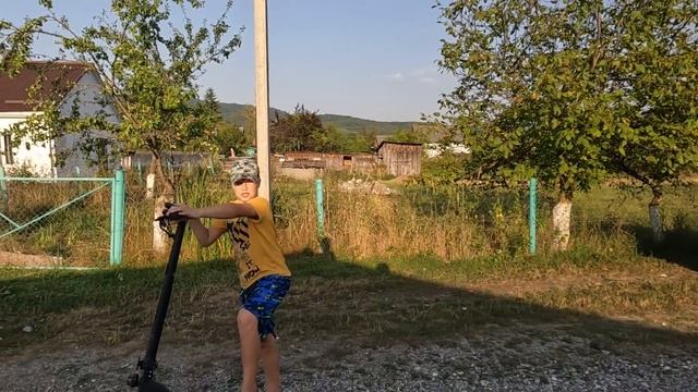 Дети на электросамокатах в Куджиново / Арстайл / смотреть онлайн