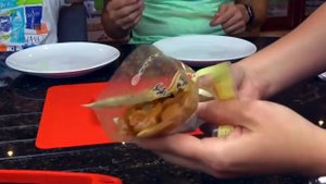 МИСС КЭТИ И МИСТЕР МАКС ЧЕЛЛЕНДЖ КИТАЙСКАЯ КОРЕЙСКАЯ ЯПОНСКАЯ ЕДА ГОРЬКАЯ И НЕ ВКУСНАЯ