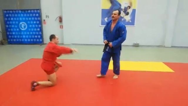 Обучение борьбы & мастер класс. МСМК АЛЕКСАНДР ЕЛИЗАРОВ Коряжка из СССР борьба с нуля смотреть онлайн