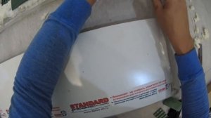 Замена сломанного порога подоконника от начала до конца Как вытащить Как укрепить Как вставить новы