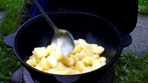 Казан, сало и картошка. Офигенно вкусно.
