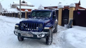 Откапывали всем поселком. Jeep Wrangler Rubicon. Лиса рулит. Елена Лисовская