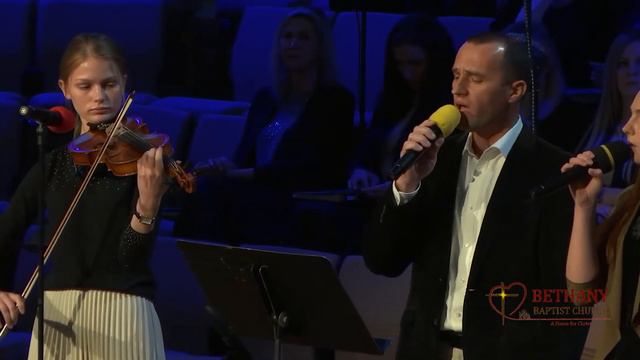 Знаю я что Бог не ошибается - поет семья Чобану смотреть онлайн