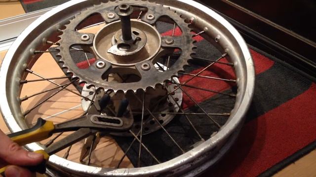 Как открутить закисшие спицы колеса мотоцикла смотреть онлайн