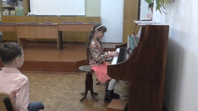 Шабельникова Марина 2 класс - "Веселый серый ослик" смотреть онлайн