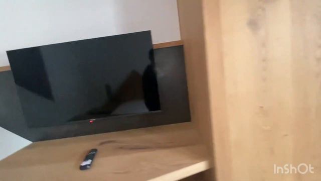 Закупки на Рождество их обзор . Катерина привезла вкусняшки ! Харальд посетил дом детства . смотреть онлайн