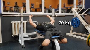КАК ПОЖАТЬ ПЕРВЫЕ 100 КГ ? Жим лежа 135 кг в 15 лет. 1 часть