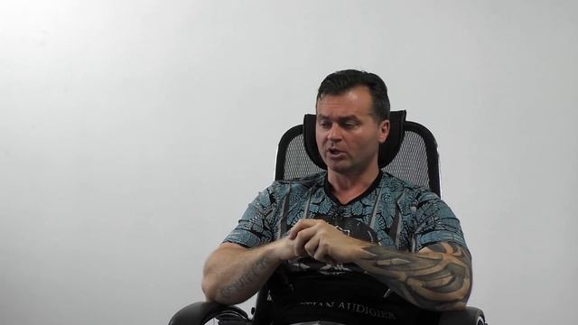 10 Золотых ПРАВИЛ Как Найти СВОЙ БИЗНЕС. Деньги 2.0 смотреть онлайн