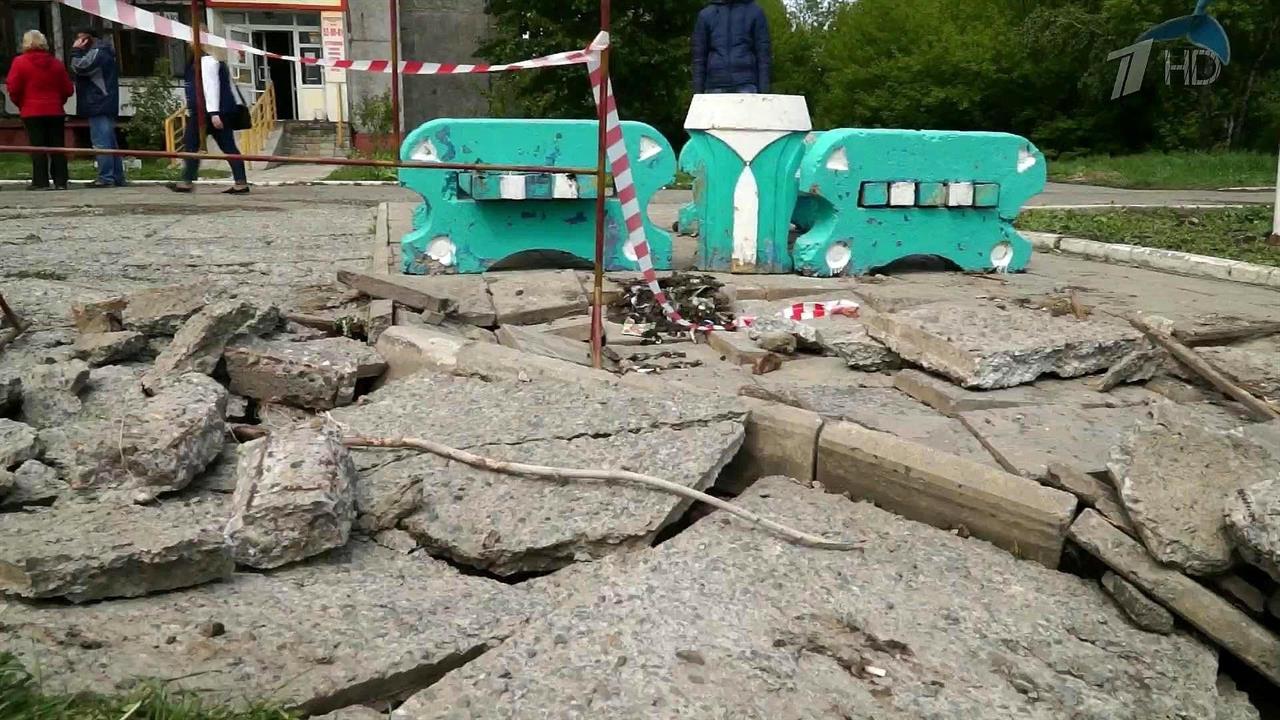 На одной из улиц Барнаула бил фонтан высотой с девятиэтажный дом