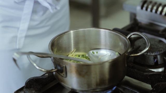 Готовим вместе с "HAGEN" - Весенний "Тайский суп" смотреть онлайн