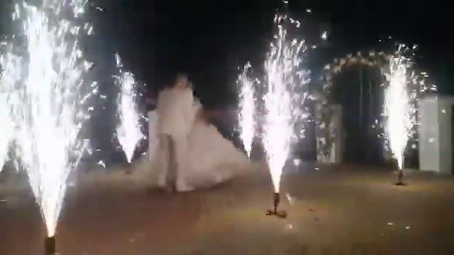 ХИТ СЕЗОНА! Концертные фонтаны холодного огня на свадьбу - стоимость 850 рублей