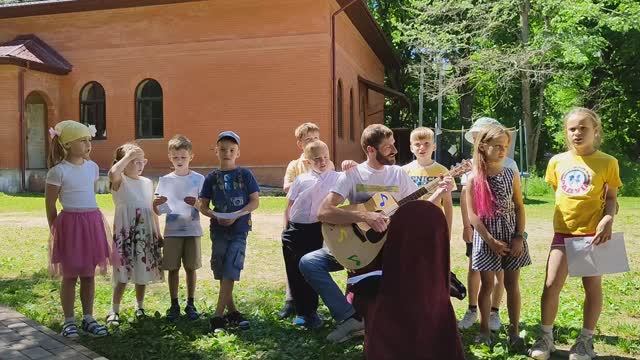Послушать песню лагерь. Послушать песню лагерь