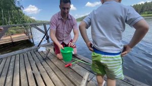 Веселая РЫБАЛКА для ДЕТЕЙ | Место рыбы словили ДИНОЗАВРА |Играем В Рыбалку
