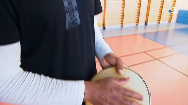 Sport : on a testé... la capoeira ! смотреть онлайн