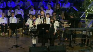 Какая радость, какое счастье - поет семья Чобану