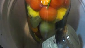 маринованное ассорти на зиму из патиссонов, помидор и огурцов