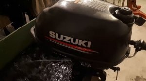 Лодочный мотор Сузуки 2.5  2019год продажа в С-Петербурге +7911 838 29 29