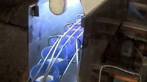 Процесс укупорки бутылей 19 л.