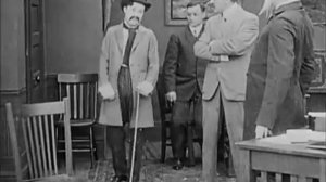 ЧАРЛИ ЧАПЛИН ЗАРАБАТЫВАЯ НА ЖИЗНЬ