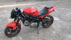Краткий обзор мотоцикла Hyosung GT650R.