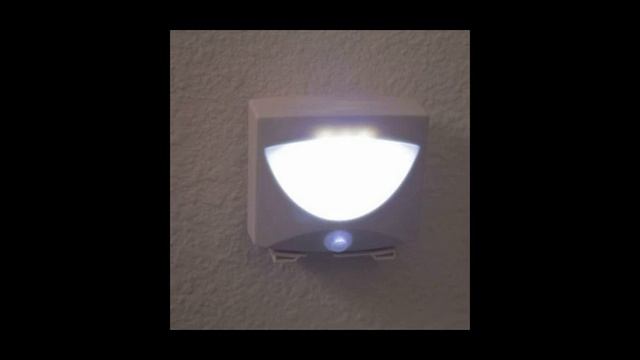 Светильник с датчиком света и движения Mighty Light смотреть онлайн