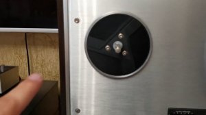 Сравниваем два Teac X-1000R в разной комплектации.