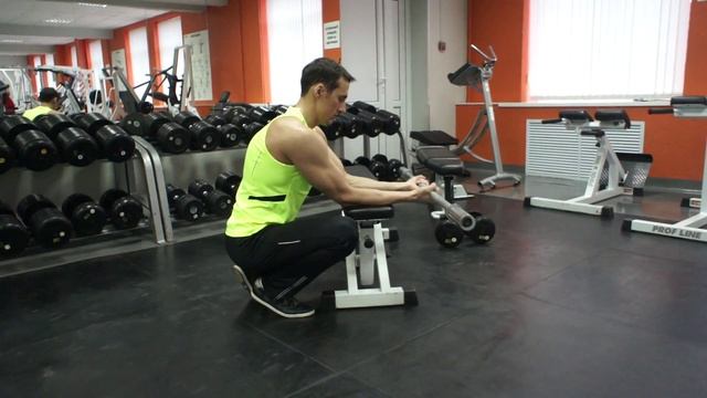 Сгибание запястий со штангой хватом снизу смотреть онлайн