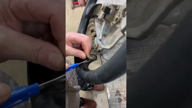 Как профессионально перетянуть руль своими руками ?? смотреть онлайн