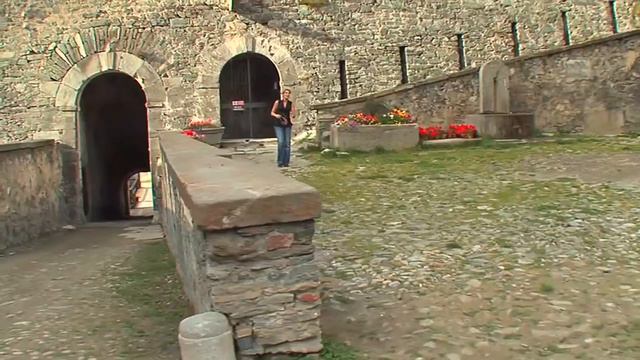 Fenestrelle Fortress, Italy - Unravel Travel TV смотреть онлайн
