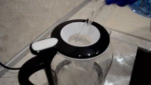 Залив воды в электрический чайник Polaris PWK 1759CGL