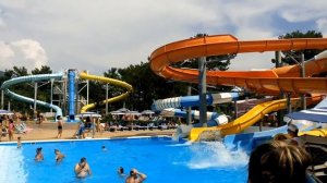 Аквапарк ЗОЛОТАЯ БУХТА в Геленджике Все Детские Горки Самые Классные Водные Аттракционы для Детей