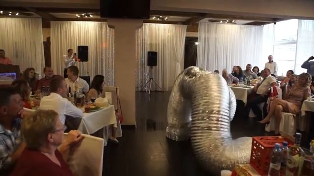 Человек-пружинка на праздник, закажите по телефону в Москве +7 (495) 961-36-03